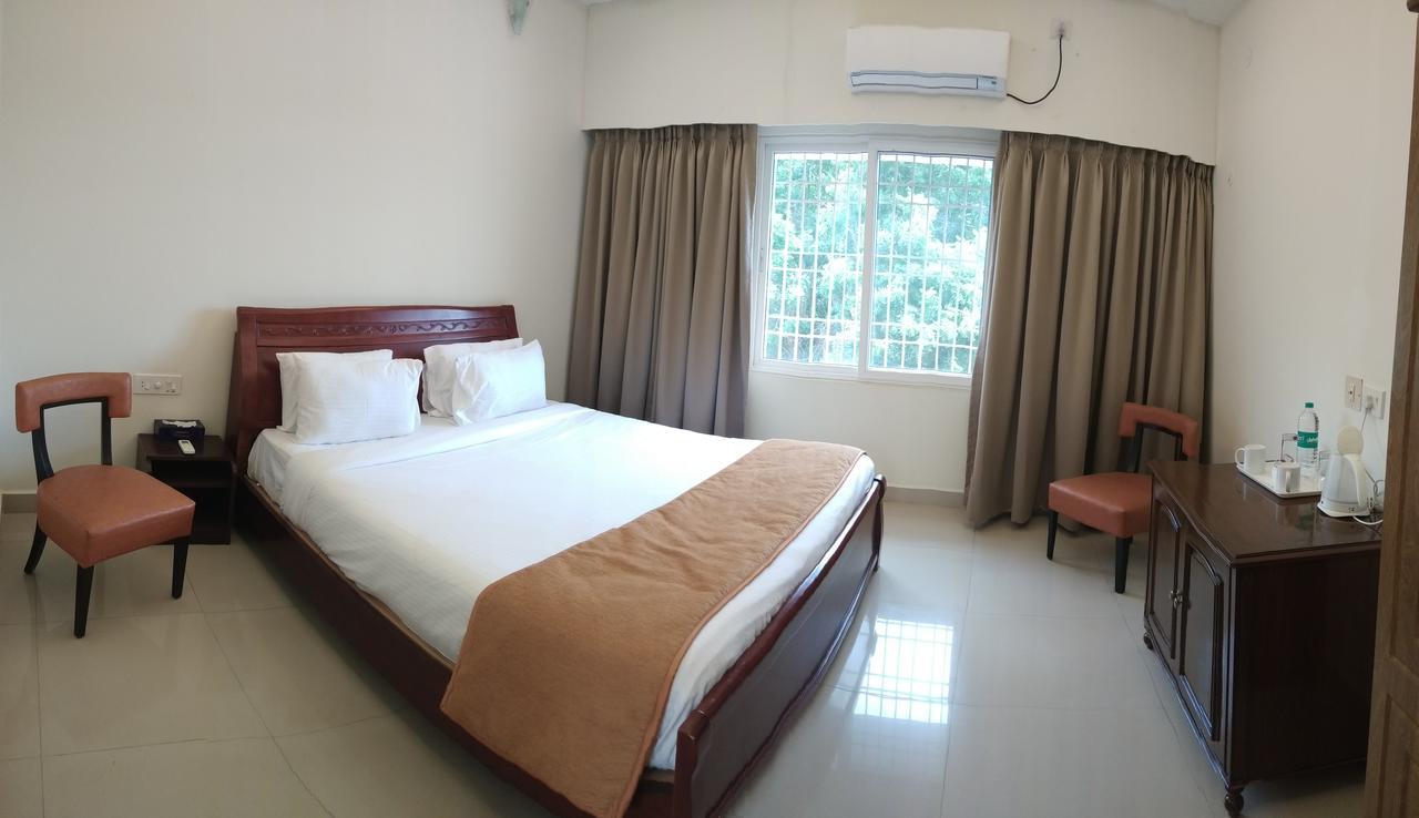 Hotel La Grace Integral Retreat Puducherry Zewnętrze zdjęcie