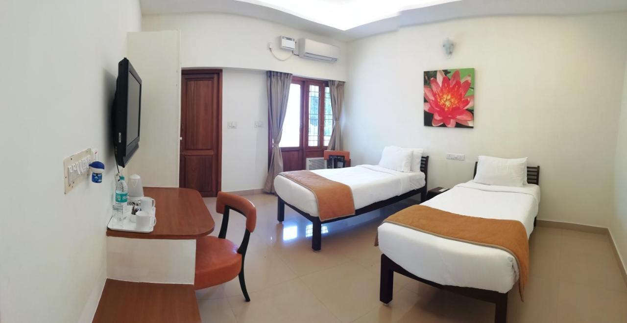 Hotel La Grace Integral Retreat Puducherry Zewnętrze zdjęcie